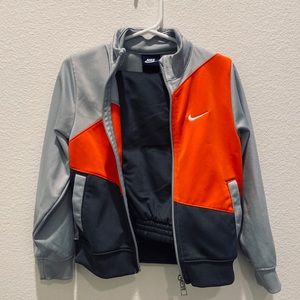 4T Nike jogger set.